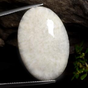 Escolecita branco natural 22,70ct, corte oval, opaco