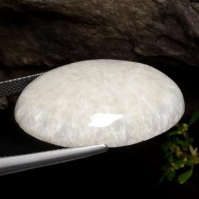 Escolecita branco natural 22,70ct, corte oval, opaco
