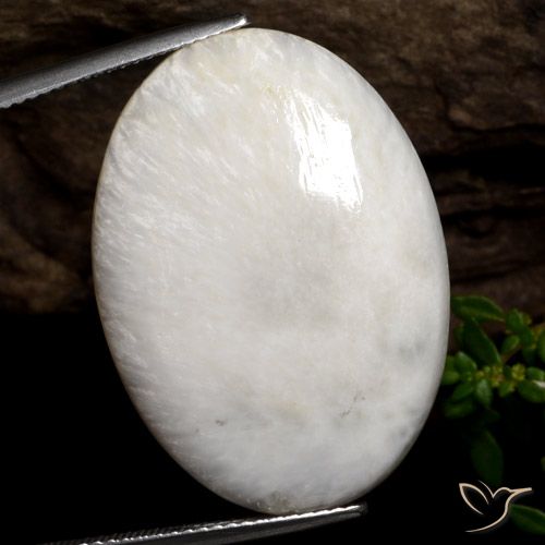 Escolecita branco natural 22,71ct, corte oval, opaco