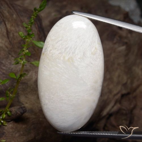 35.18ct Natural branco claro Escolecita, oval, Opaco