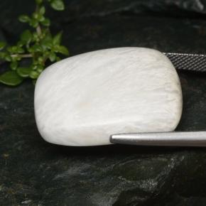Escolecita branco natural 20,75ct, almofada cortada, opaco
