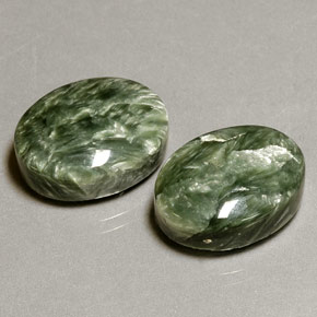 Pedras preciosas de serafinita verde natural de  ct, corte oval, opaco