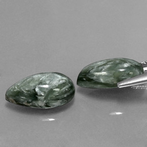 Pedras preciosas de serafinita verde natural de  ct, formato de pêra, opaco