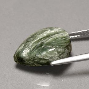 Serafinita verde natural 7,64ct, formato de pêra, opaco