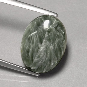 Serafinita verde natural 7,88ct, corte oval, opaco