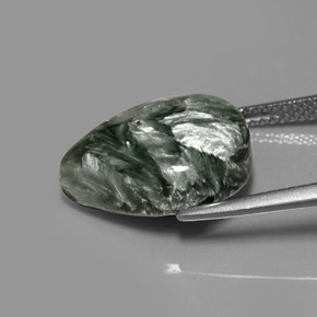 Serafinita verde natural 7,89ct, formato de pêra, opaco