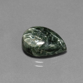 Serafinita verde natural 7,21ct, formato de pêra, opaco