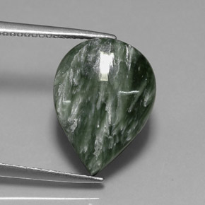Serafinita verde natural 8,33ct, formato de pêra, opaco