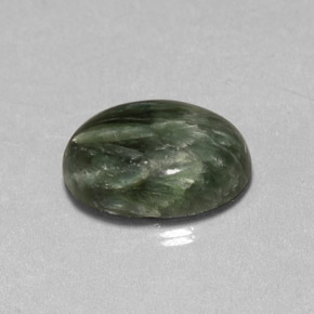 Serafinita verde natural 4,57ct, corte oval, opaco