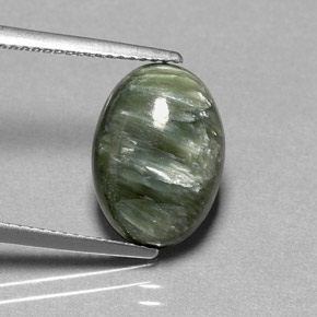 Serafinita verde natural 4,60ct, corte oval, opaco