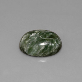Serafinita verde natural 4,80ct, corte oval, opaco