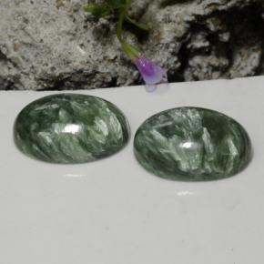 Pedras preciosas de serafinita verde natural de 21,06 ct, corte oval, opaco