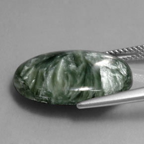Serafinita verde natural 11,32ct, corte oval, opaco