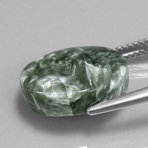 Serafinita verde natural 8,92ct, corte oval, opaco