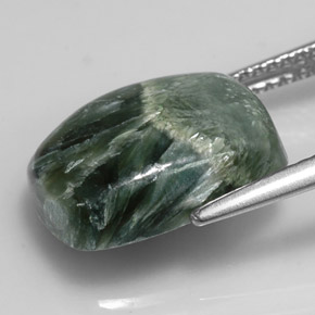Serafinita verde natural 5,49ct, almofada cortada, opaco