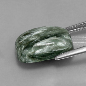 Serafinita verde natural 5,90ct, almofada cortada, opaco