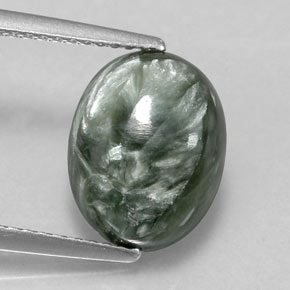 Serafinita verde natural 3,55ct, corte oval, opaco