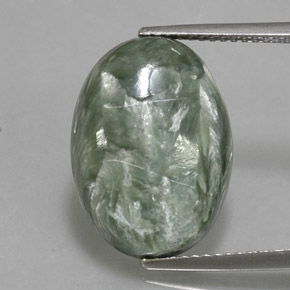 Serafinita verde natural 8,60ct, corte oval, opaco