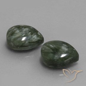 Pedras preciosas de Serafinita Exército verde natural de 12.60 ct, Formato de pêra, Opaco
