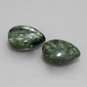 Pedras preciosas de serafinita verde natural de 9,45 ct, formato de pêra, opaco