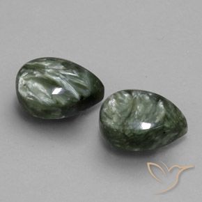 Pedras preciosas de Serafinita Exército verde natural de 11.30 ct, Formato de pêra, Opaco