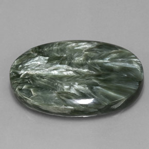 Serafinita verde natural 51,91ct, corte oval, opaco