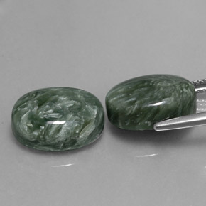 Pedras preciosas de serafinita verde natural de 13,60 ct, corte oval, opaco
