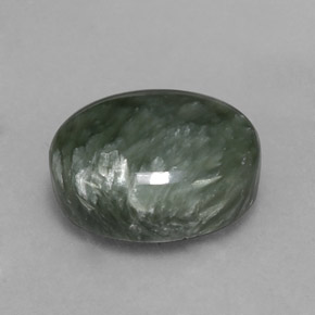 Serafinita verde natural 6,53ct, corte oval, opaco
