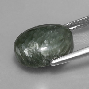 Serafinita verde natural 6,53ct, corte oval, opaco