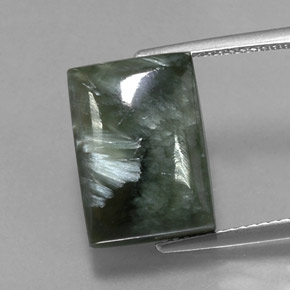 Serafinita verde natural 10,06ct, baguete, opaco