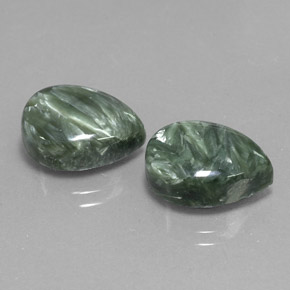 Pedras preciosas de serafinita verde natural de  ct, formato de pêra, opaco