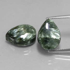 Pedras preciosas de serafinita verde natural de  ct, formato de pêra, opaco