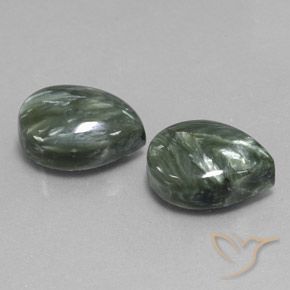 Pedras preciosas de Serafinita Verde médio natural de 11.93 ct, Formato de pêra, Opaco