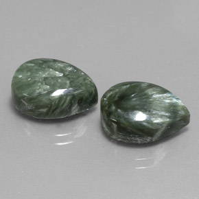 Pedras preciosas de serafinita verde natural de  ct, formato de pêra, opaco
