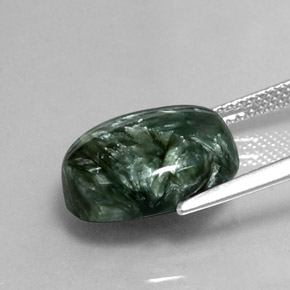 Serafinita verde natural 7,60ct, corte oval, opaco