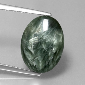 Serafinita verde natural 6,11ct, corte oval, opaco