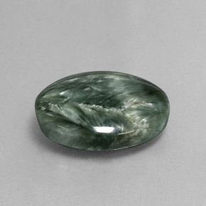 Serafinita verde natural 6,11ct, corte oval, opaco