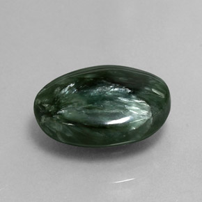 Serafinita verde natural 8,76ct, corte oval, opaco