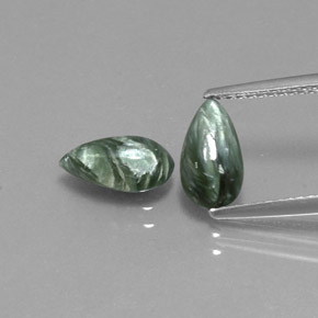 Pedras preciosas de serafinita verde natural de  ct, formato de pêra, opaco