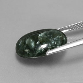 Serafinita verde natural 6,46ct, corte oval, opaco