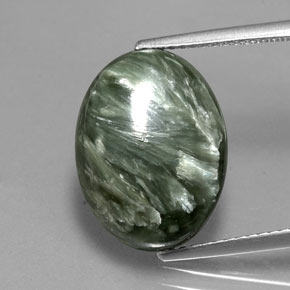 Serafinita verde natural 8,08ct, corte oval, opaco