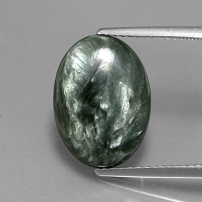 Serafinita verde natural 6,39ct, corte oval, opaco
