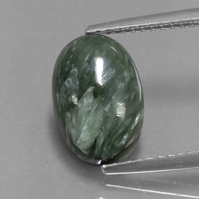 Serafinita verde natural 3,12ct, corte oval, opaco