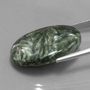 Serafinita verde natural 20,23ct, corte oval, opaco