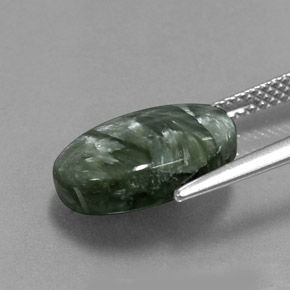 Serafinita verde natural 5,38ct, corte oval, opaco