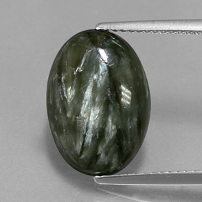 Serafinita verde natural 5,60ct, corte oval, opaco