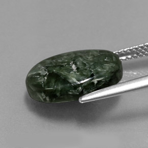 Serafinita verde natural 5,06ct, corte oval, opaco