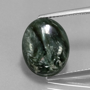 Serafinita verde natural 5,08ct, corte oval, opaco