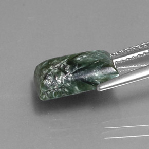 Serafinita verde natural 3,68ct, baguete, opaco