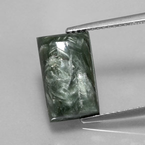Serafinita verde natural 5,26ct, baguete, opaco